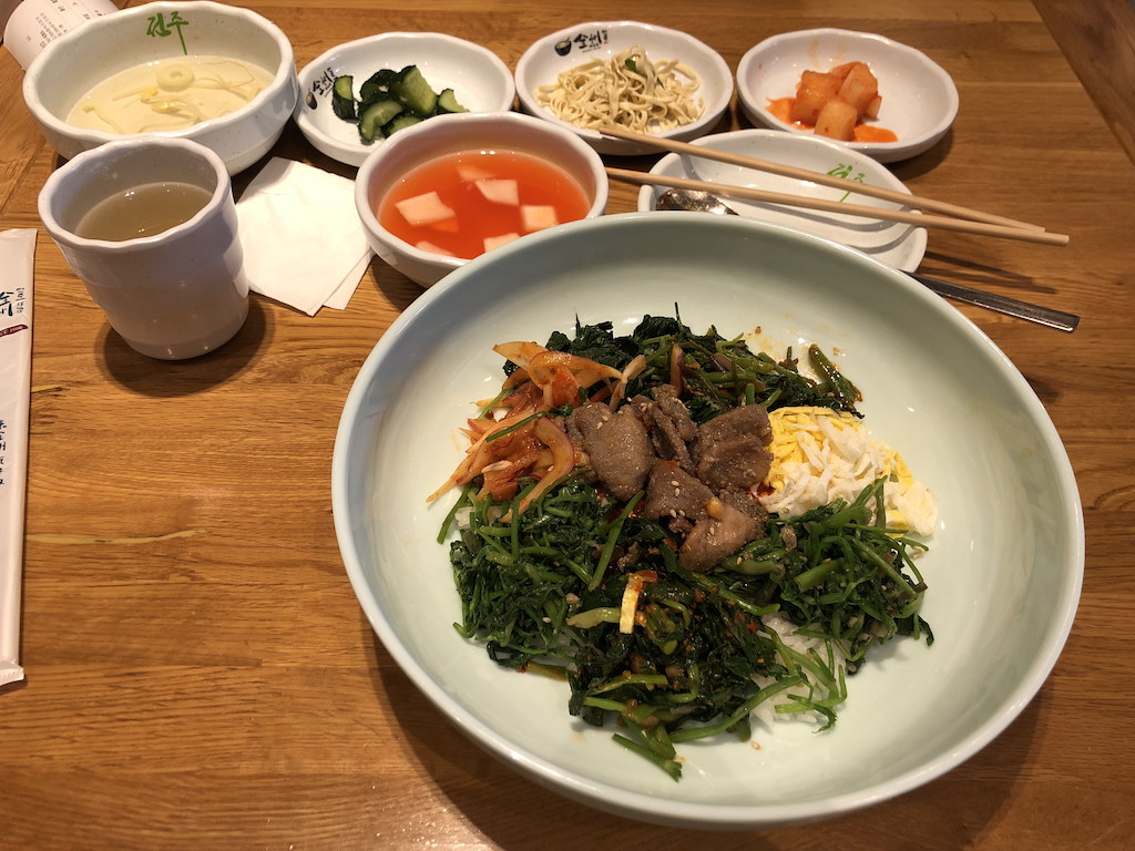 野山菜拌饭